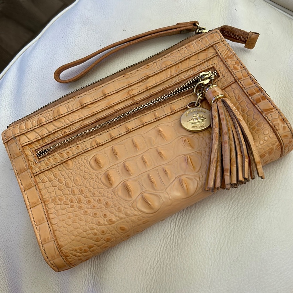 BRAHMIN HONEY WRISTLET